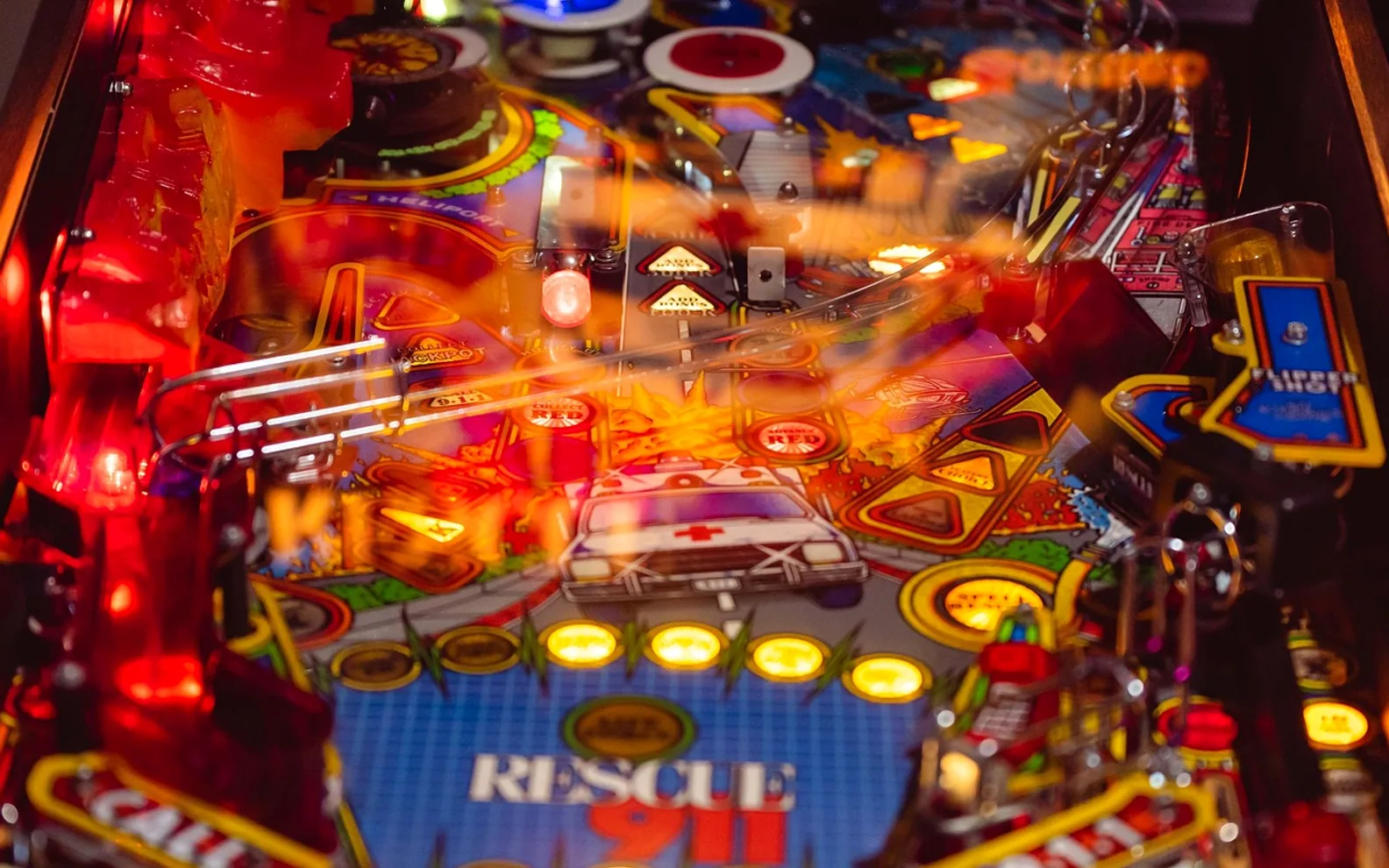 Pinball game, pinball machine and rescue 911